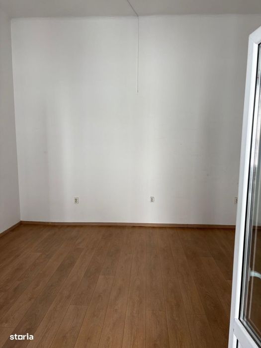 Apt versatil ultracentral 40 mp pivniță 13 mp