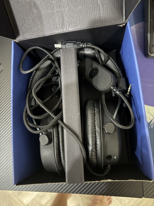 Продам наушники FIFINE H6