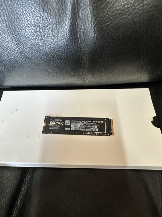 SSD Samsung 980 500Gb Pcie 3.0 x4 M.2 2280 Transport inclus in pret