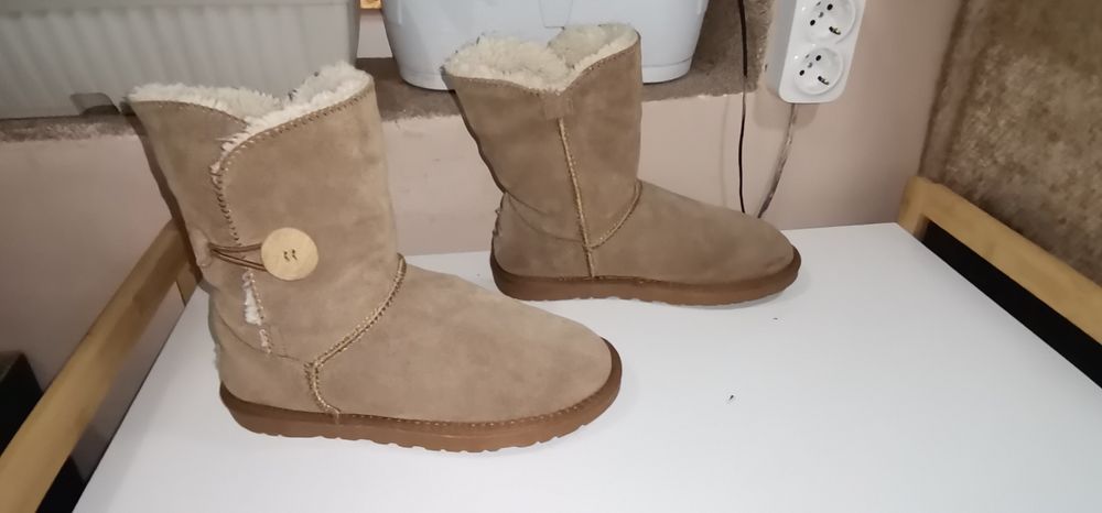 Ботуши апрески Ugg 38 н.