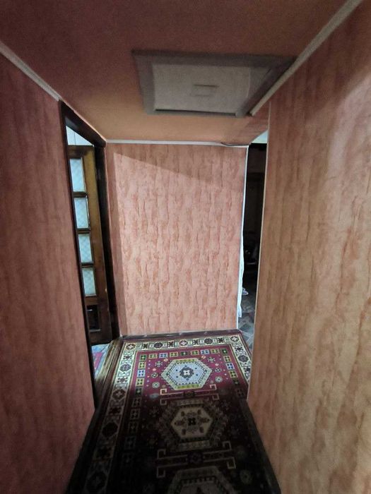 Продается на Карасу-3 3 комнатная квартира. Sotiladi 3 xonali kvartira