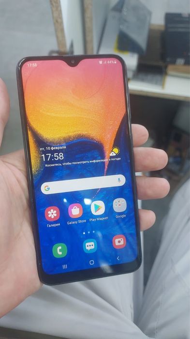 Самсунг А10//////////