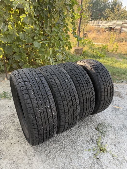 Продам шины TRIANGLE комплект зима 215/60/R16