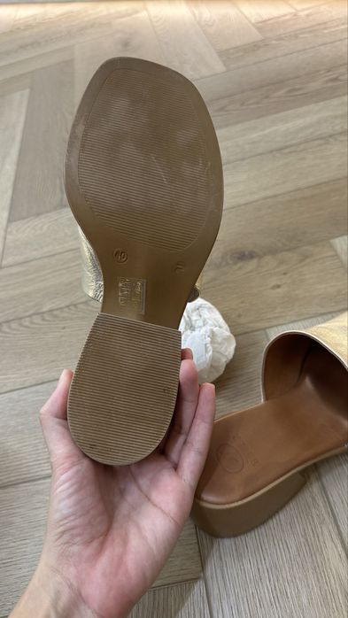 Шлепки в отличном состаянии