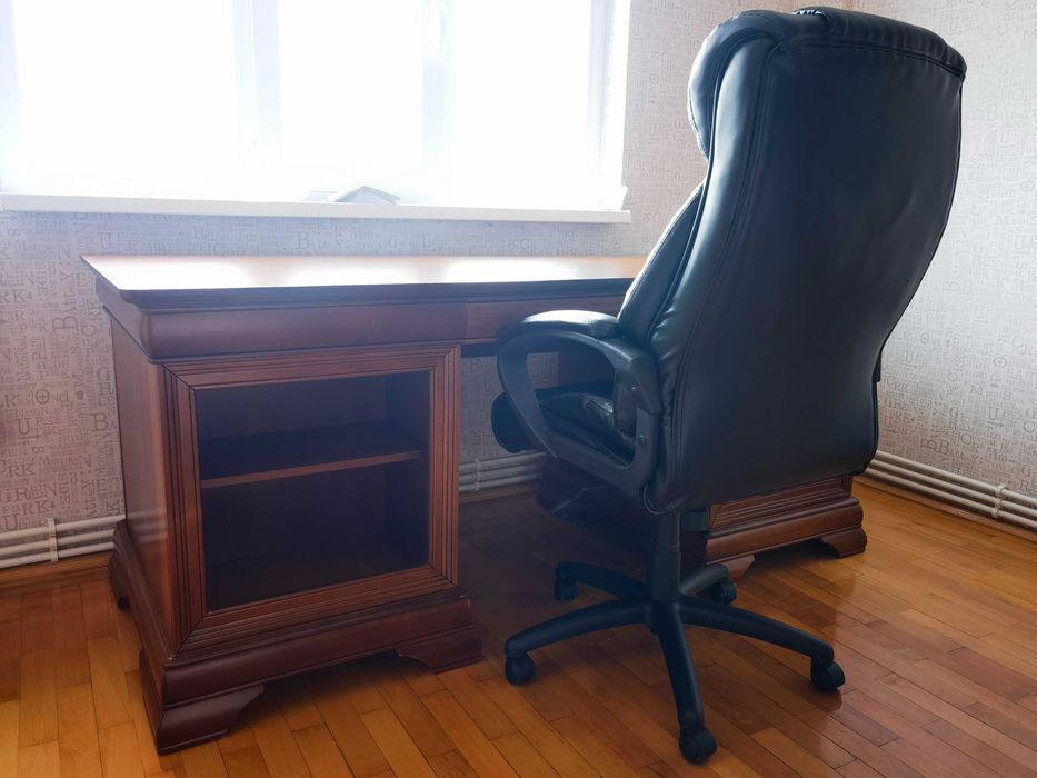 Birou Mobexpert Louis Philippe