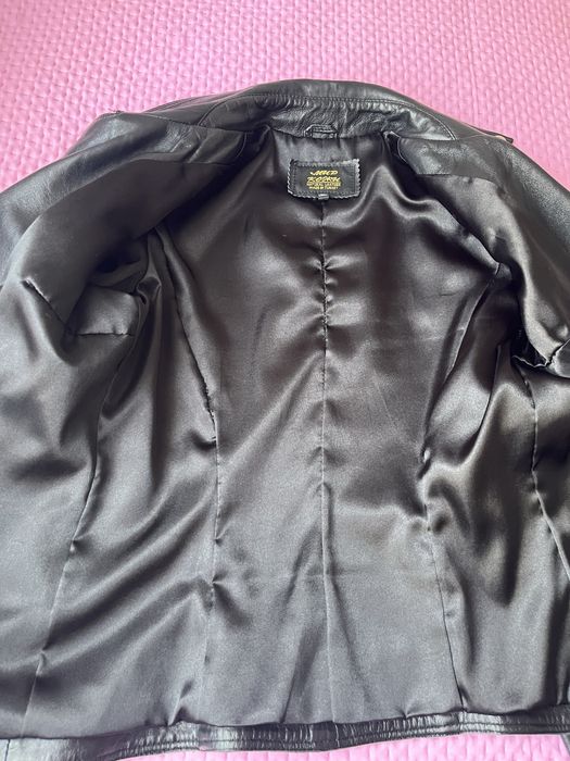 Продам кожанную куртку кожанка