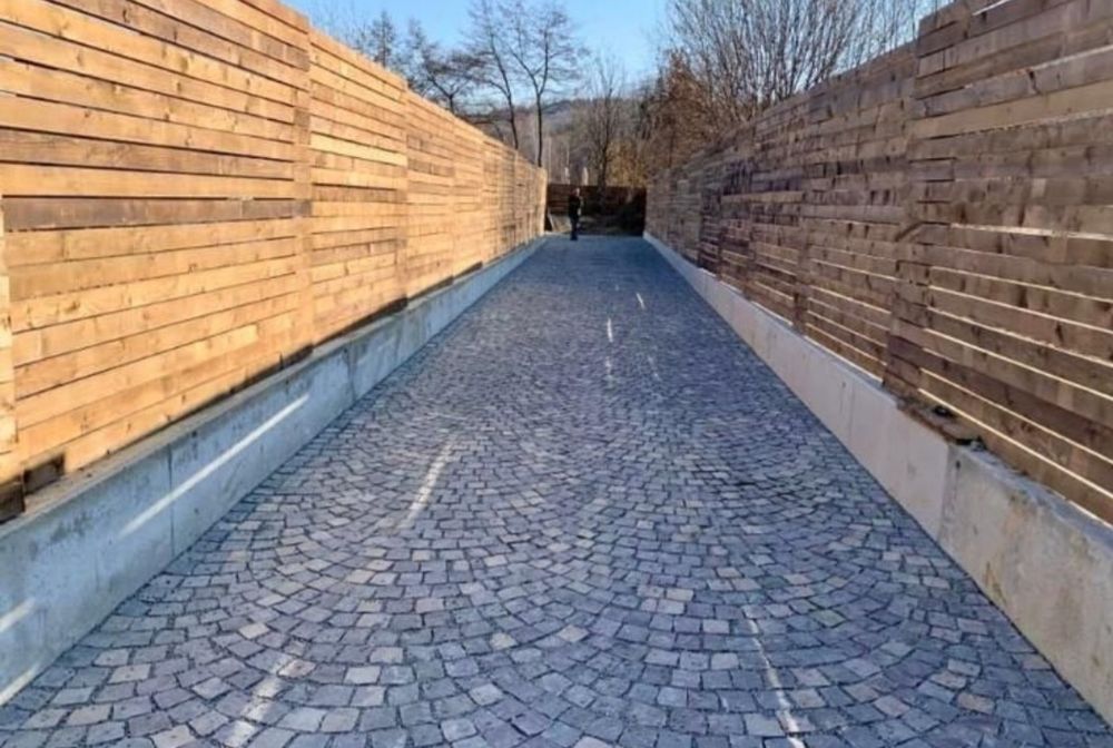 Vand si montez piatra cubica 100%