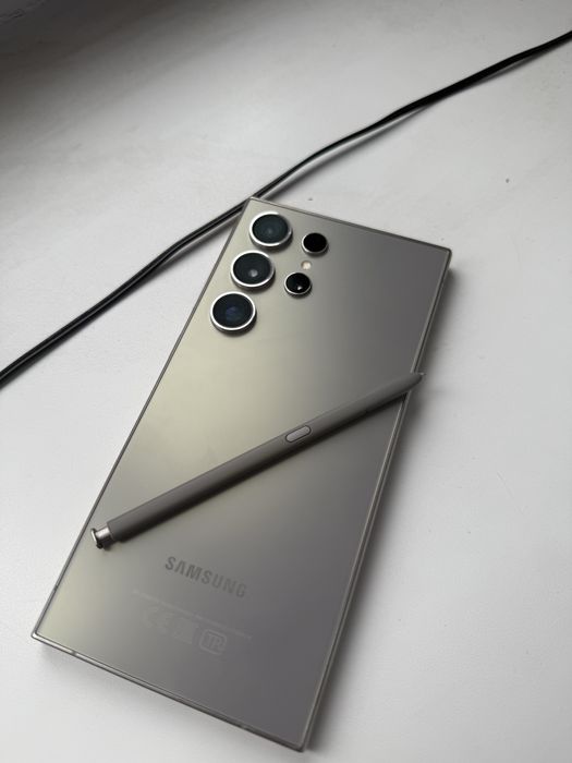 Продам Samsung S24 Ultra