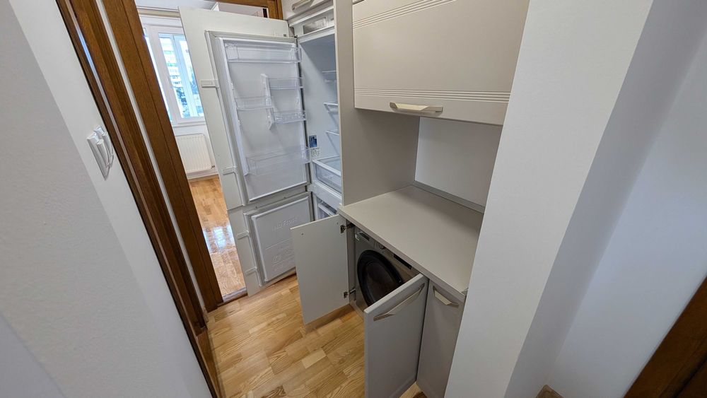 Se inchiriaza apartament 3 camere decomandat centru Bobalna