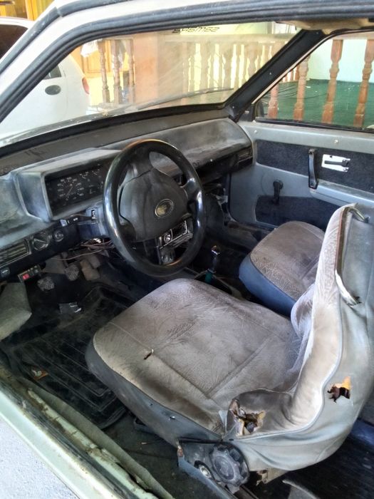 Lada 2108 sotiladi