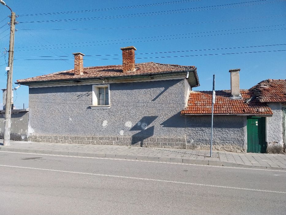 Двуетажна стара къща, с. Черничево