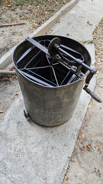 Медогонка 4х рамочная