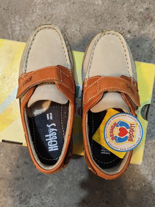 Детски кожени обувки