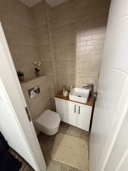 Apartament 3 camere etaj 1 girocului