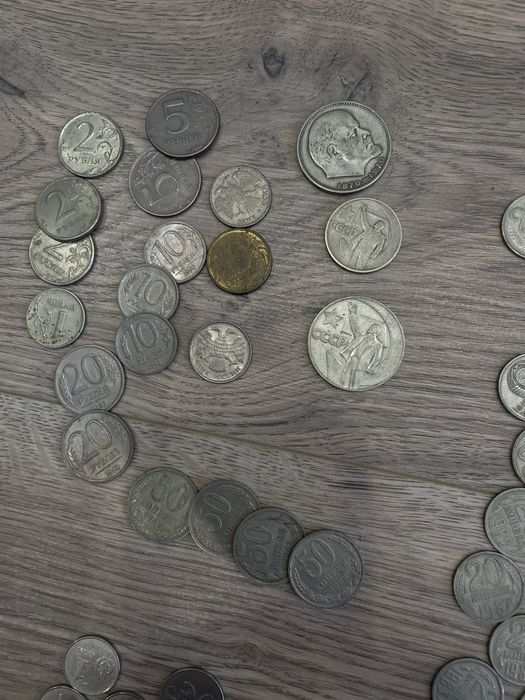 Монеты, медали, часы