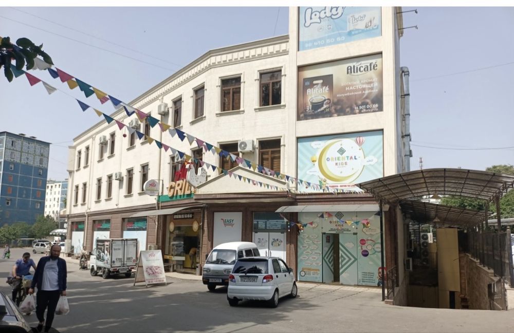 Олмазор тумани Себзор махалласи 3/1/9 этажкали уй сотилади маклерсиз