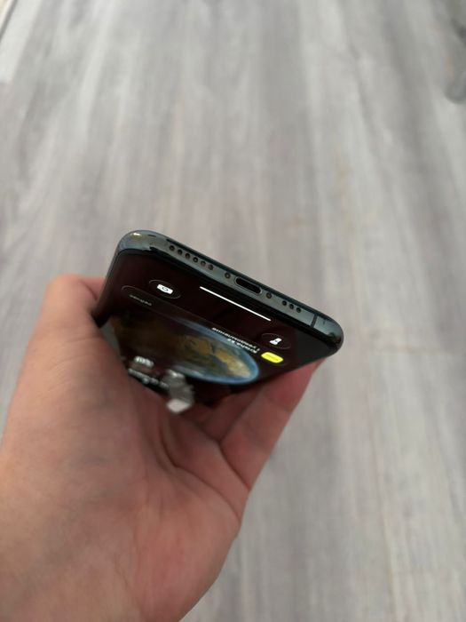 iPhone 11 Pro оригинал, всё работает