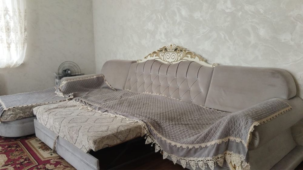 Раздвижной диван для гостиной