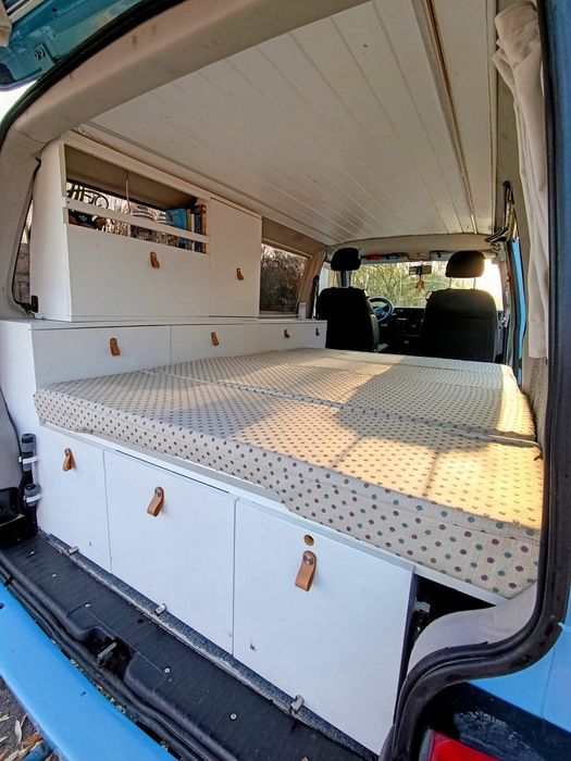 Mobilier camper VW T4 Conversie  campervan la comandă CamperBox