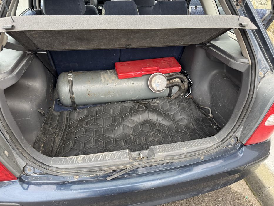 Mazda 323 F, на ГАЗ