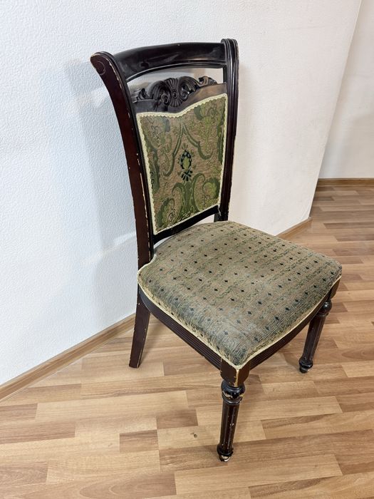 Продаю стулья.