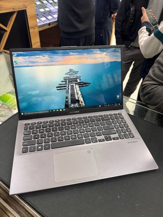 Sensor ekran + tez SSD — Asus VivoBook shu narxda top variant! 179$