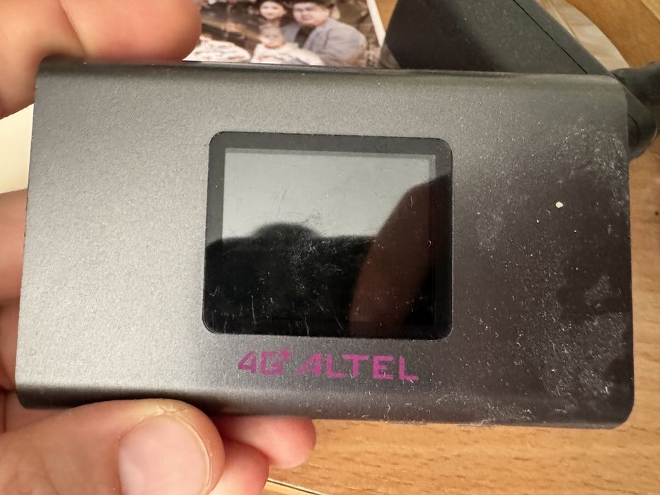 Продам карманный роутер ALTEL 4G+