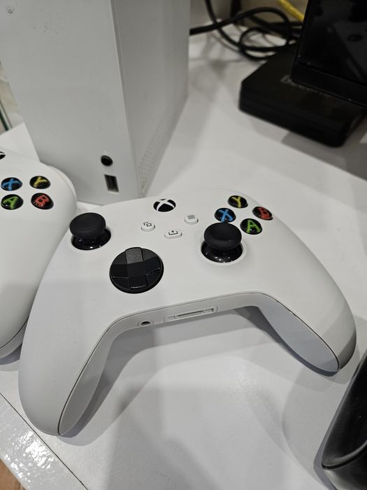 Продам xbox series s