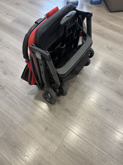 Коляска прогулочная