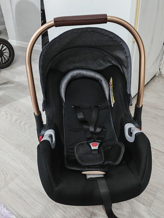 Коляска с автокреслом