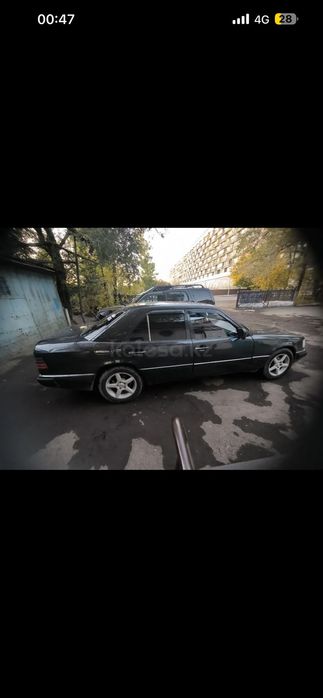 Продаётся мерседес 124.