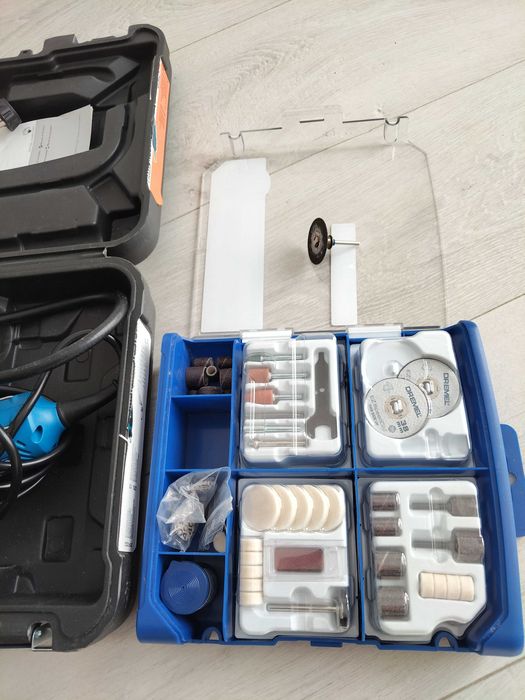 Mașină pentru bricolaj tip Dexter 150 W + accesorii Dremel