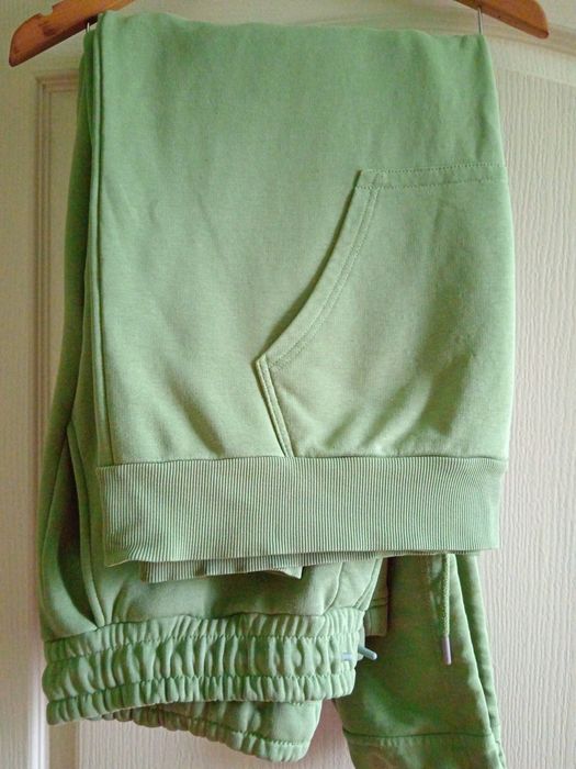 Одежда в ассортименте