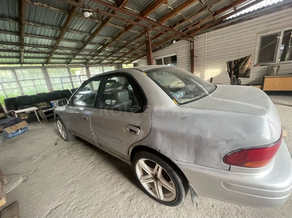 Subaru Impreza 1999 года