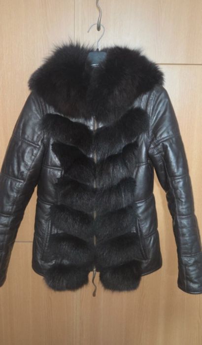 Geaca de piele cu blana