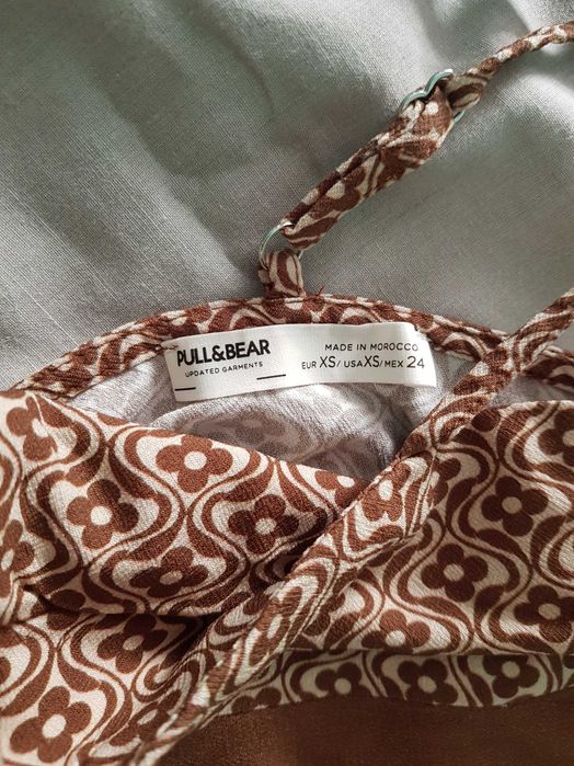 супер сладък Pull&Bear флорален топ