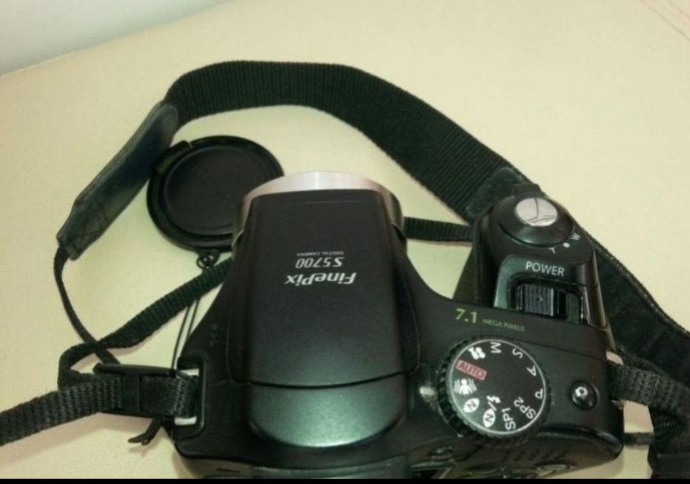 camera foto Fujifilm 5700 funcțională, stare buna

Vand Fujifilm Finep
