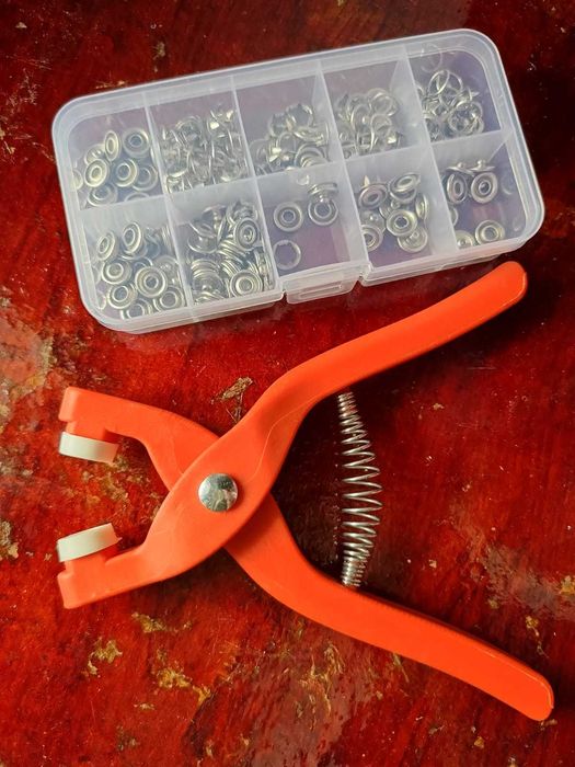 Зажим с кнопками