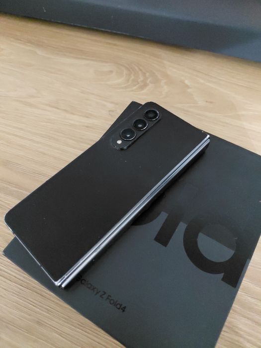 Samsung Galaxy Z Fold-4 12/512