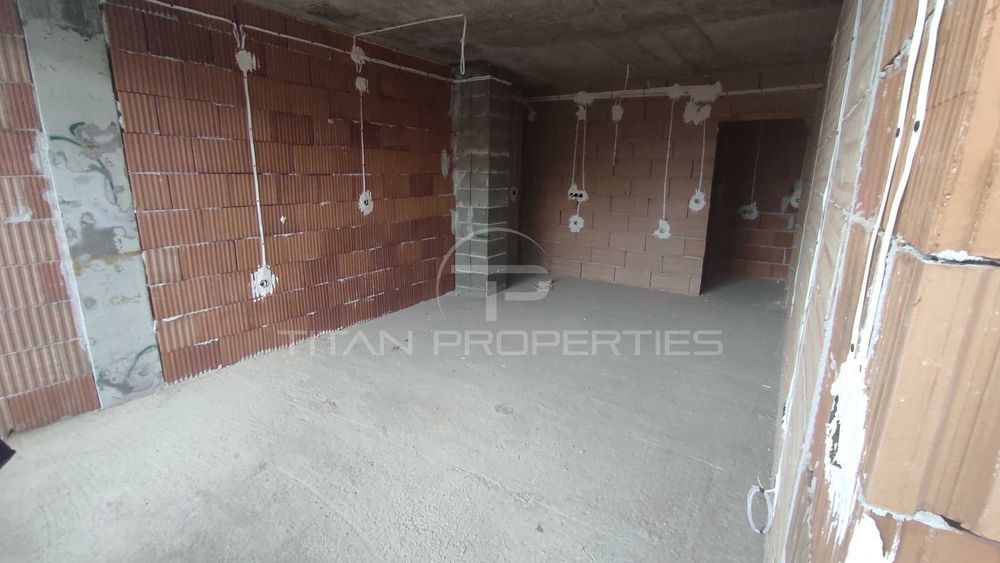 Продава се Двустаен апартамент в Пловдив, Тракия - 63 кв.м за 1250 €/кв.м - Снимка #1