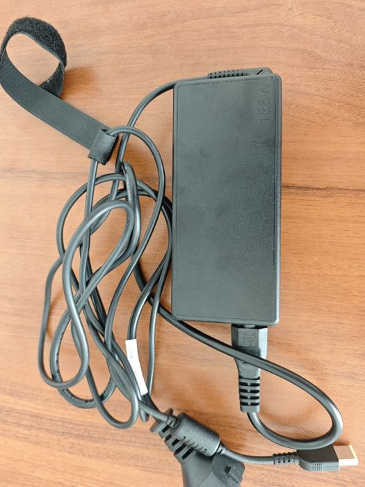 Зарядно / Адаптер Lenovo 135W