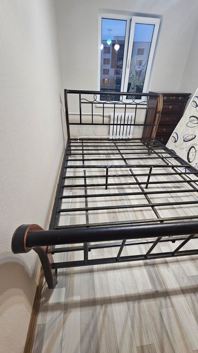 Продам кровать ,двухспальный