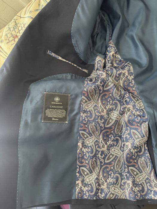 Продается мужской костюм тройка