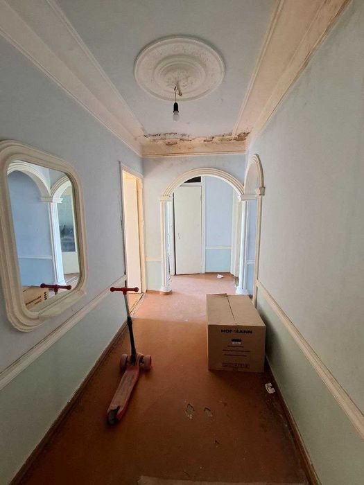 №3825.Продается 3х-комнатная квартира Югославский проект.