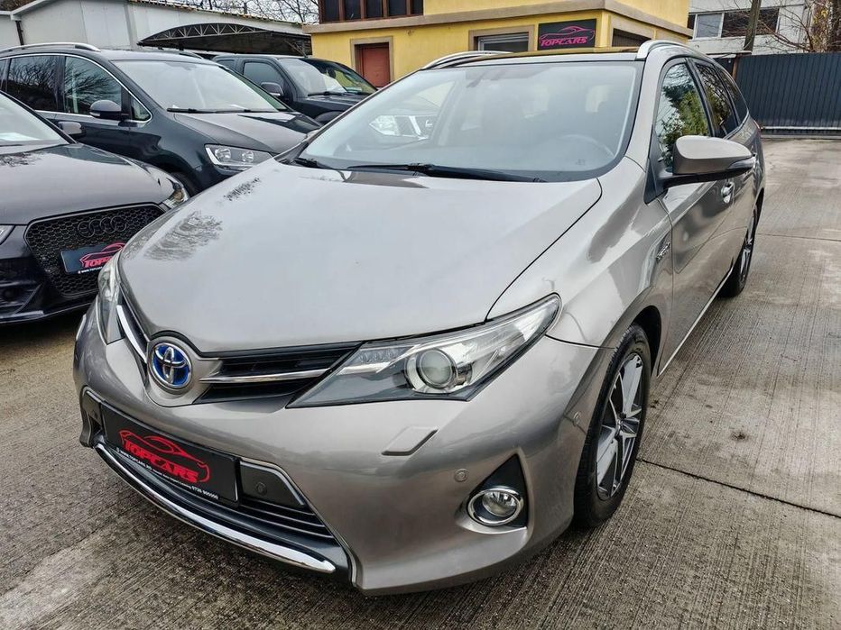 Toyota Auris Toyota Auris 1.8i Hybrid // Vindem in Rate Avans Zero cu Buletinul //