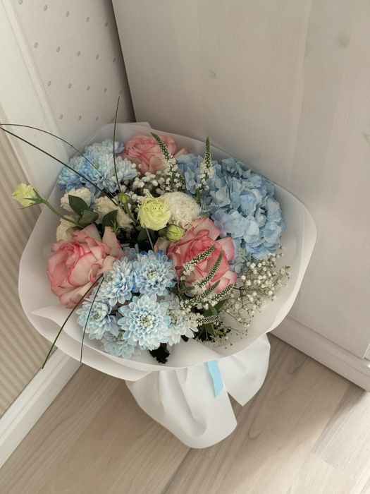 Букет цветов продам