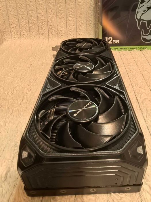 Видео карта Gainward GeForce RTX 4070 Ti