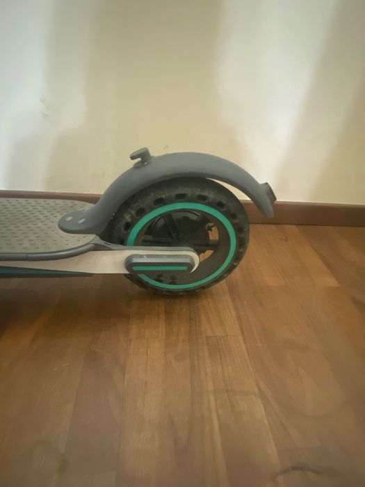 Trotinetă Electrică AERIUM T350 Pro – Stare excelentă, autonomie 35 km