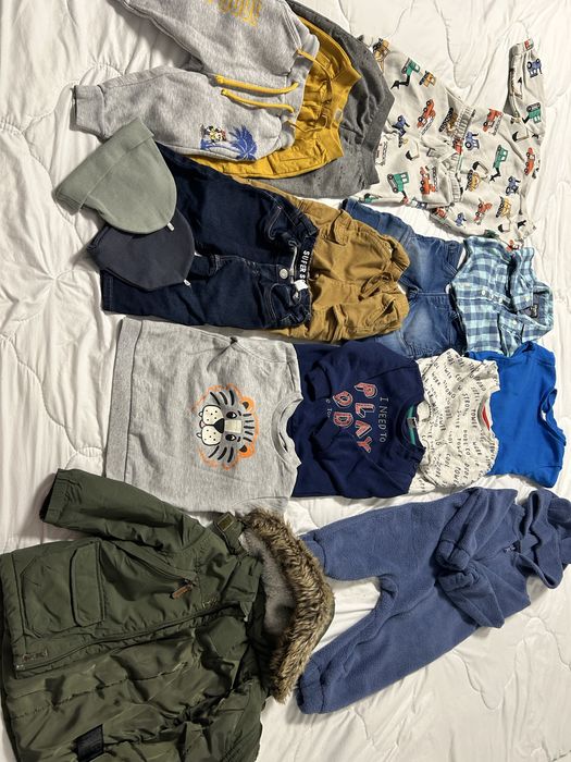 Lot haine pentru bebelusi marimea 74/80
