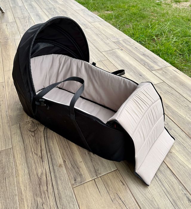 Кошче за новородено за количка Mountain buggy / Newborn cocoon